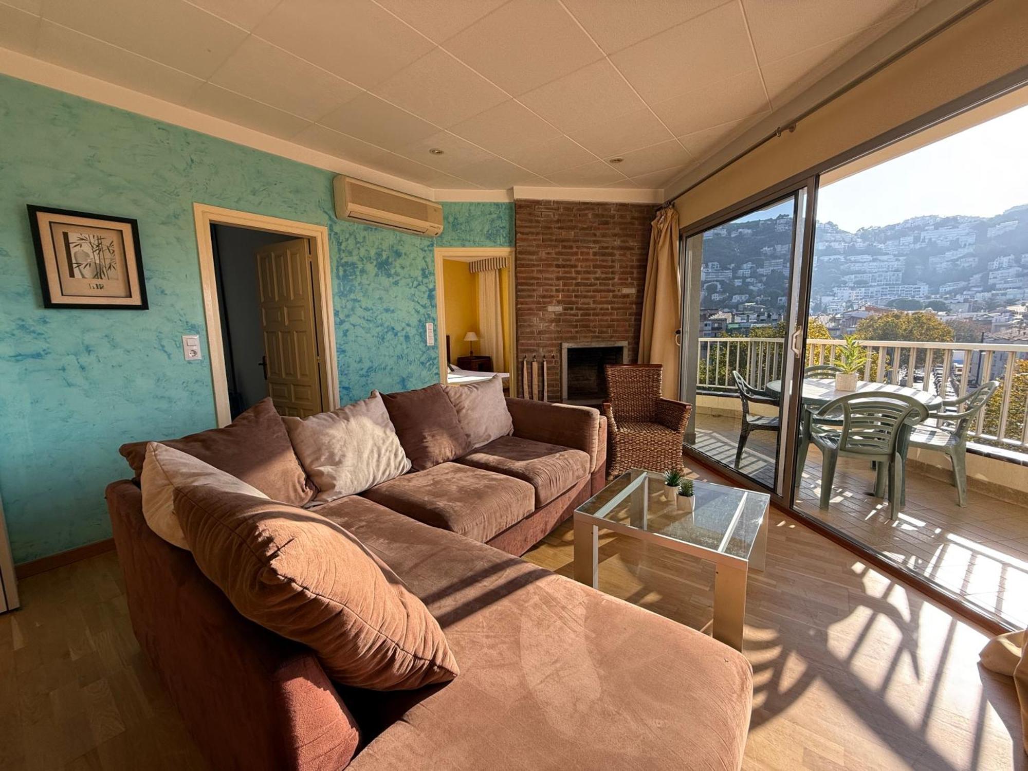 Agi Peater Center Apartment Roses Bagian luar foto