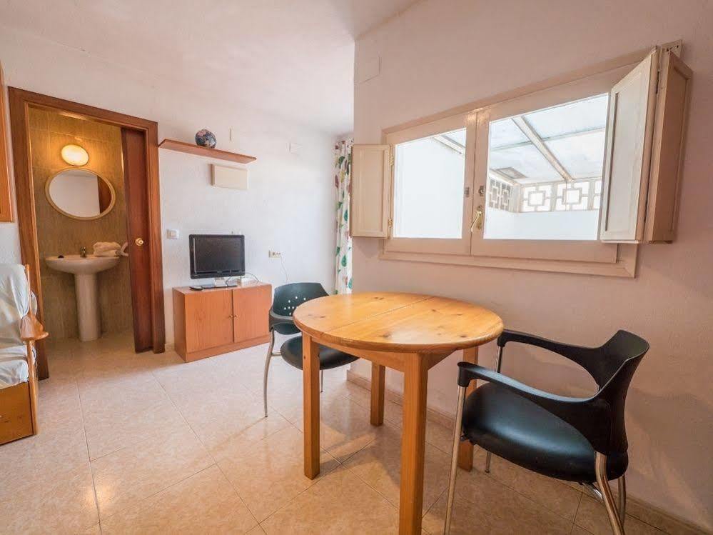 Agi Peater Center Apartment Roses Bagian luar foto